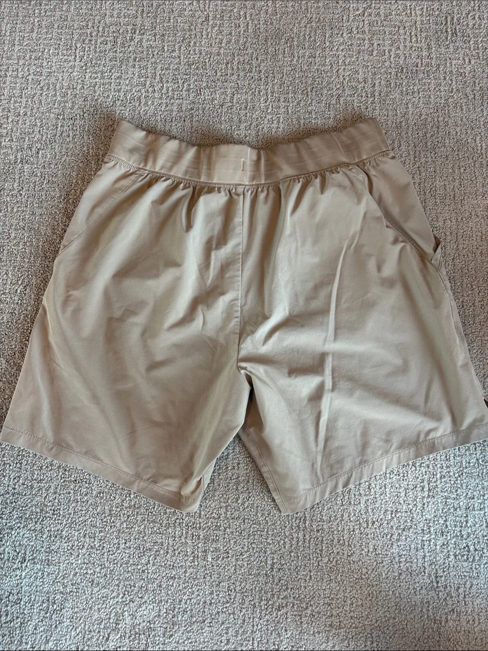 ALO Yoga Men’s Athletic Shorts — Khaki Beige